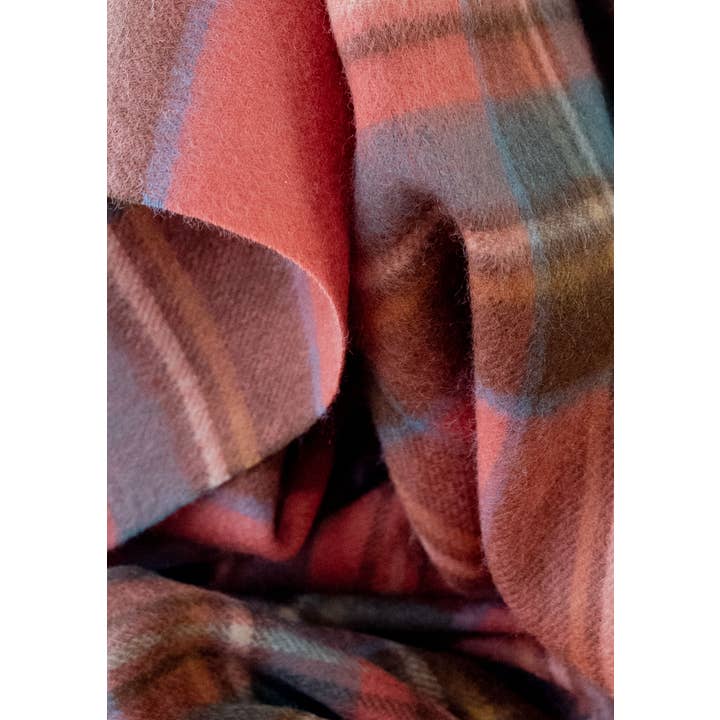 TBCo - Vente Plaids - Couverture de genou en laine d'agneau in Stewart Royal Antique Tartan