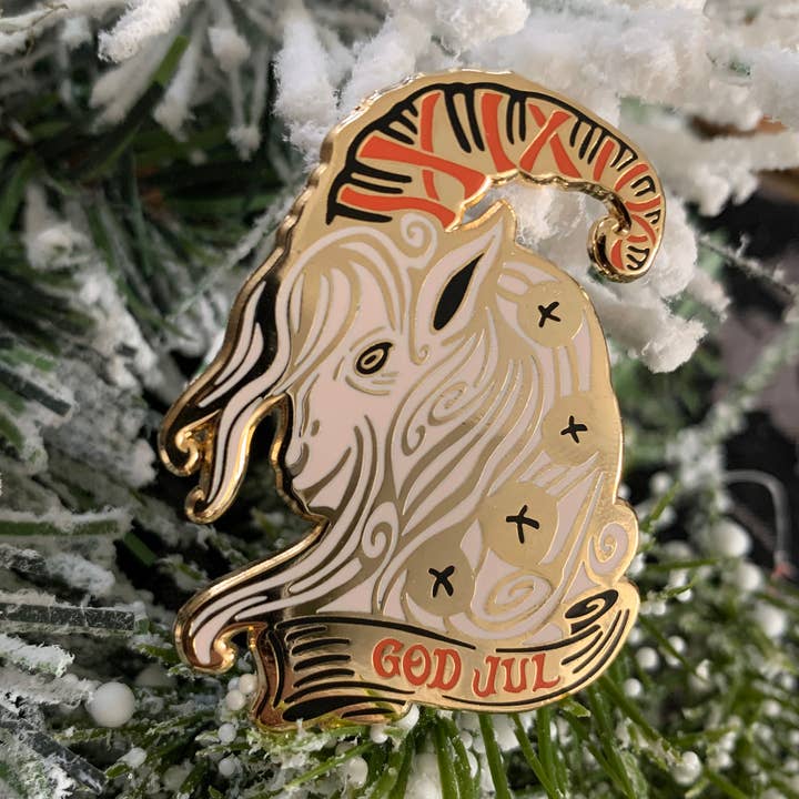 Yule Goat Guld Hård emalj Pin för wholesale av Bat In Your Belfry