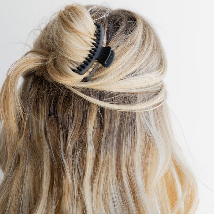 KAXI - Wholesale Hair Clip - Women's - Matte Mini Hold Everything Claw1