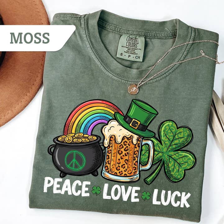 Couleurs Confort Paix Amour Chance Pull de la Saint-Patrick pour la vente par Gemishi