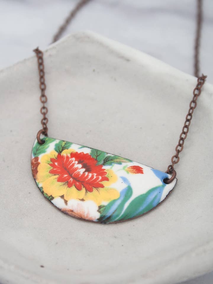 Collier Revival Vintage pour la vente par Rising Jewelry