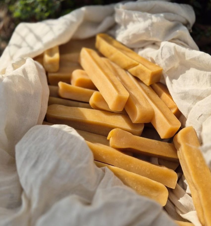 Apex Pet Products (Meaty Bubbles) - Wholesale Pet Treats - Dog - Meaty Licks Yak Chews - medium size 5