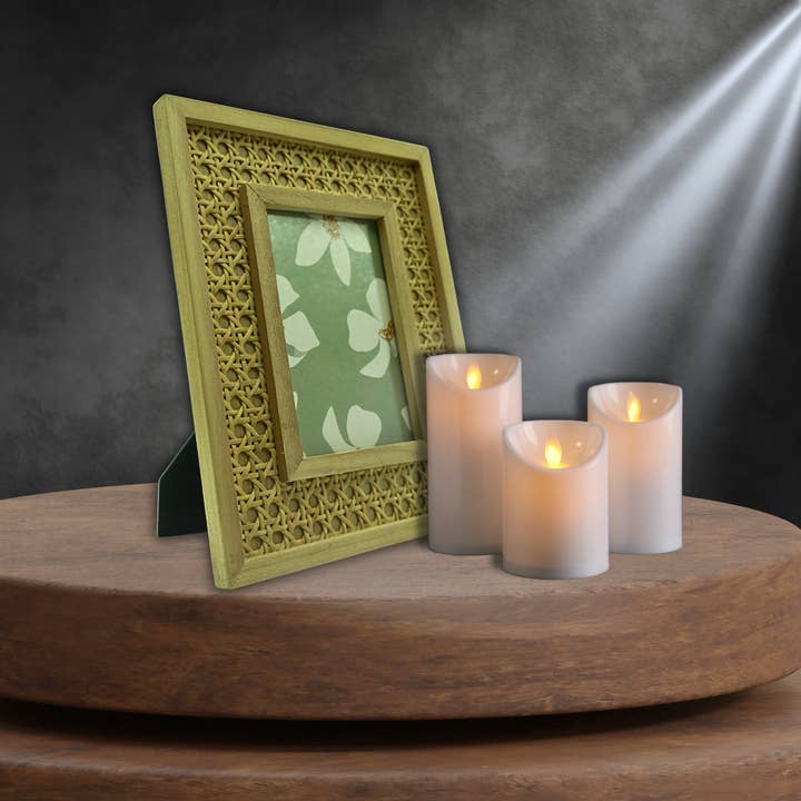 Takoro – wholesale Picture frame – Mango Wood Cane Frame - Rattan Woven Boho Decor - 4x69