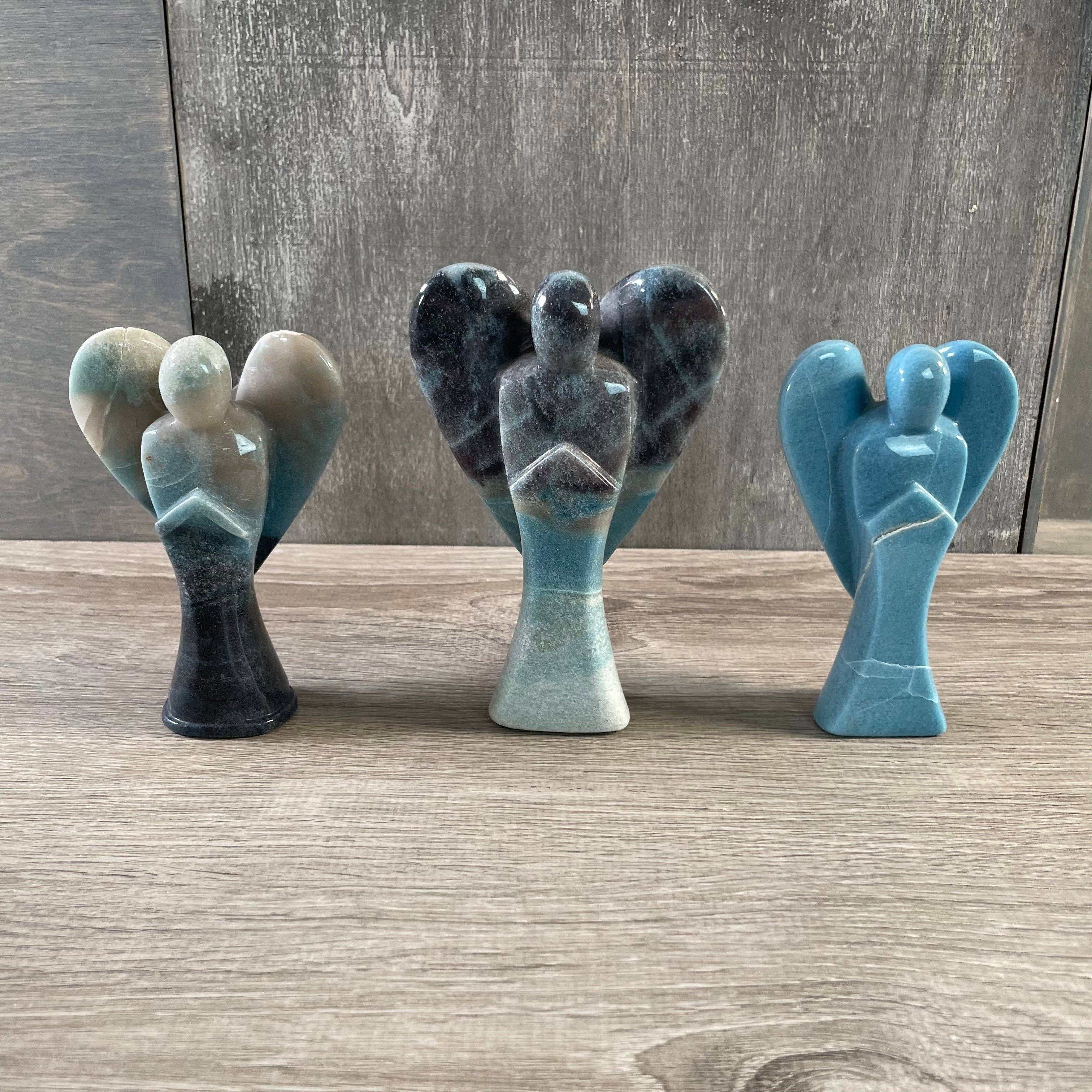 Keystone Crystals - Vente Pierre et cristal de spiritualité - Lot de 3 grandes figurines d'anges en pierres précieuses sculptées29