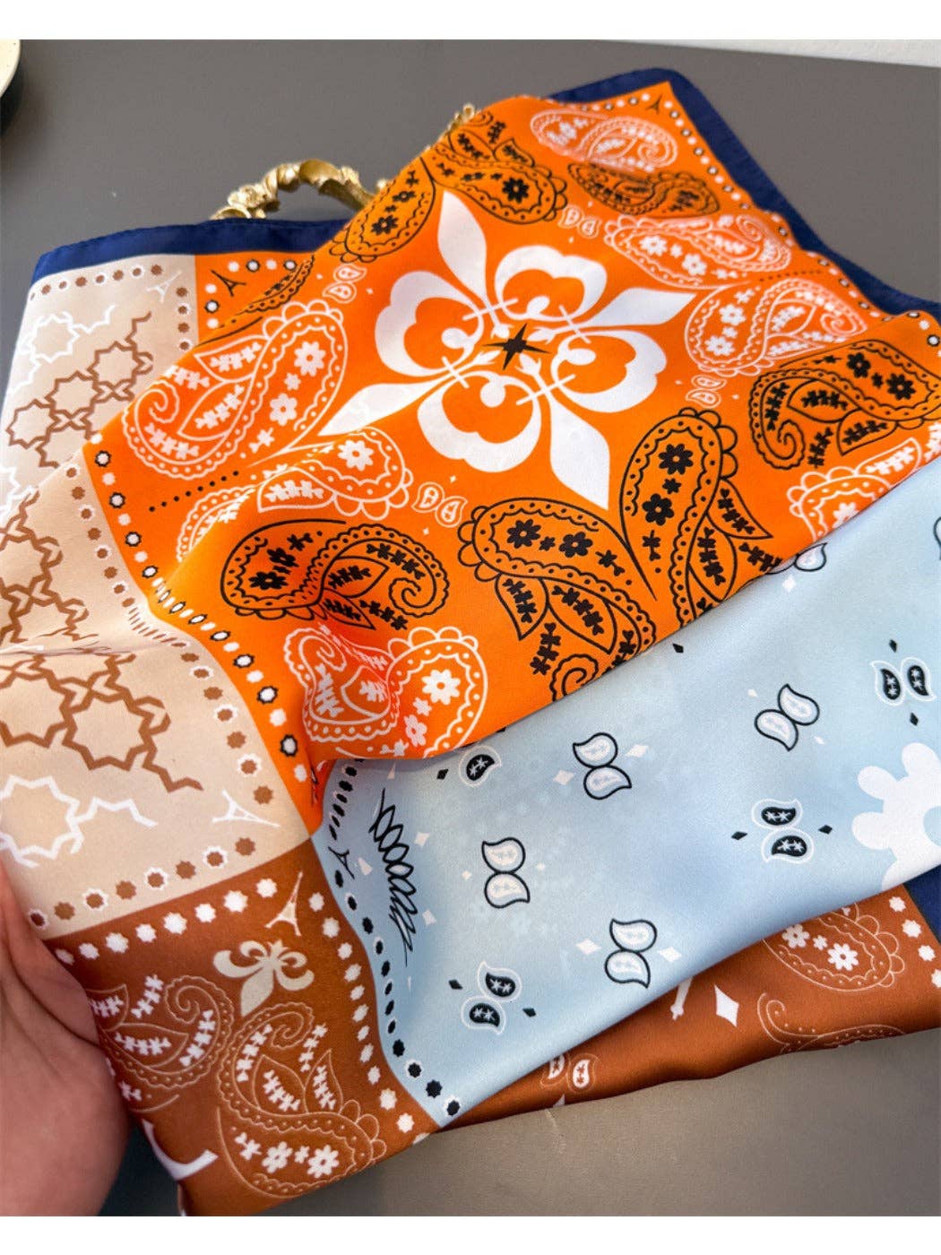 Funkyrel® Atzbranding Limited - Wholesale Scarf - Women's - Scarvii - Colorblock Printed Paisley Scarf1