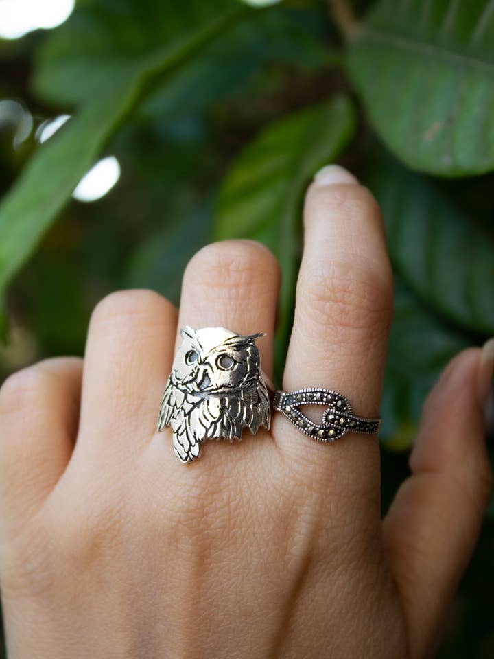 Silent Owl Wisdom – Sterling Silver Ring for wholesale by Ambra Jewels