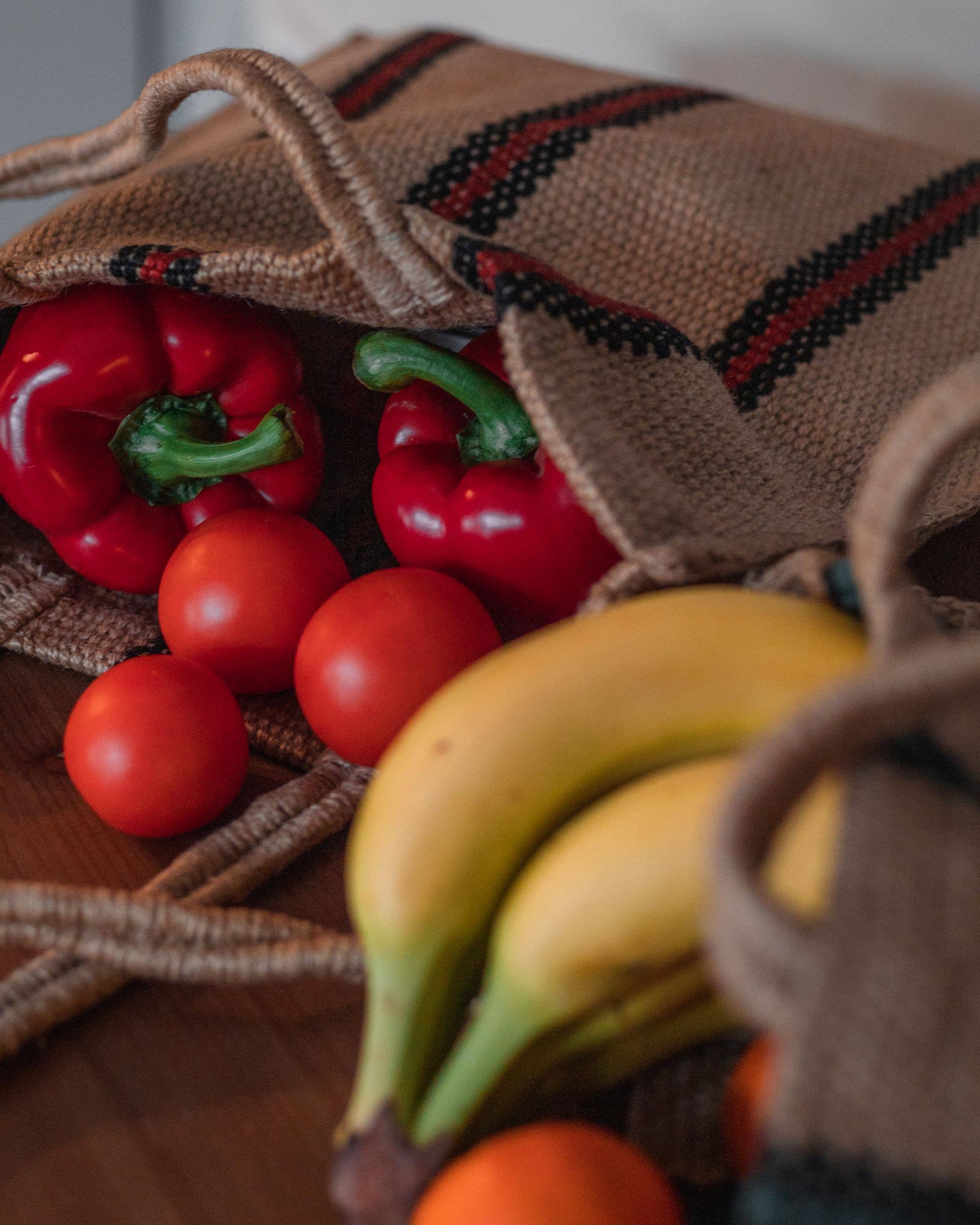 Turtle Bags - Vente Sacs de course/à provisions - Longue poignée en jute rayée ; Cabas de marché en jute naturel1