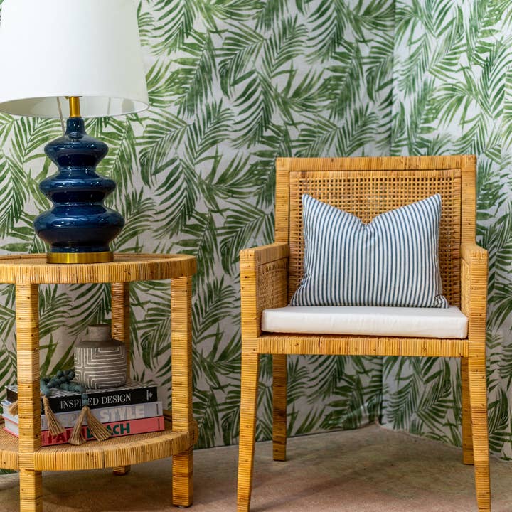 Auden & Avery - Wholesale Side Table - Hayes Round Side Table5