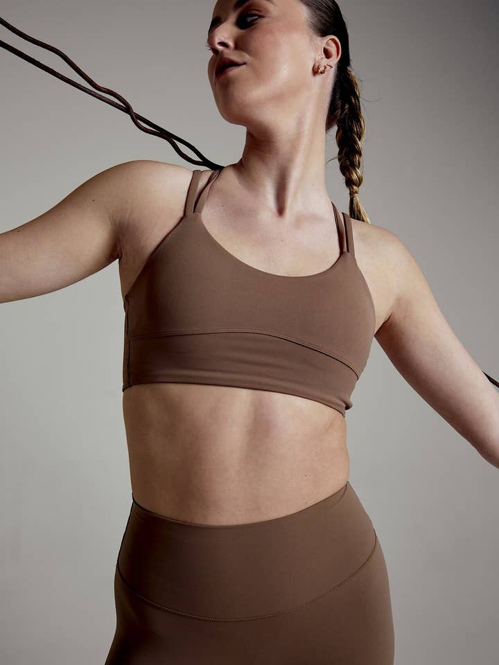 Season Lifestyle – wholesale Sports bra – Women's – Move Bra- Chocolate11