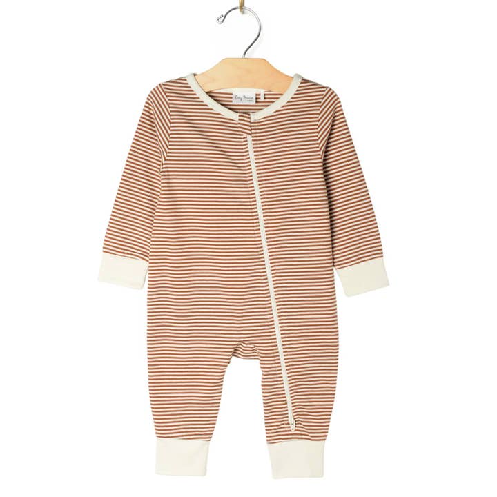 Barboteuse zippée bébé printemps-été — Rayures toffee pour la vente par City Mouse Studio