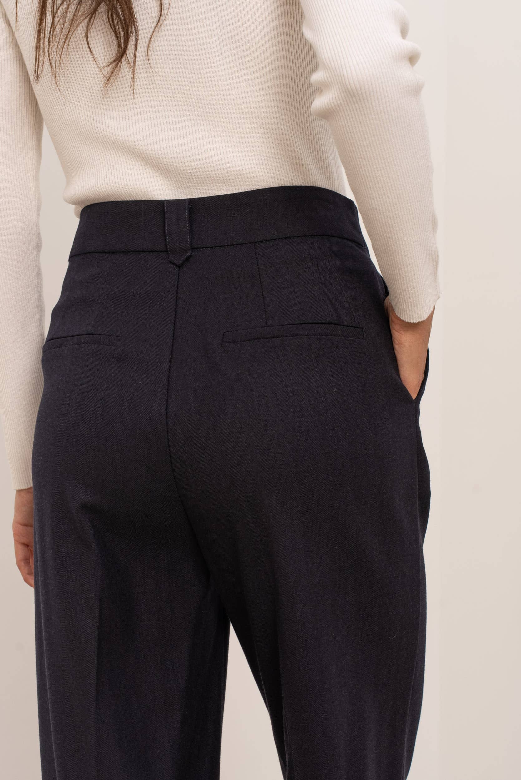 Attentif Paris - Wholesale Suit Pants - Women's - Straight-cut tailored trousers6