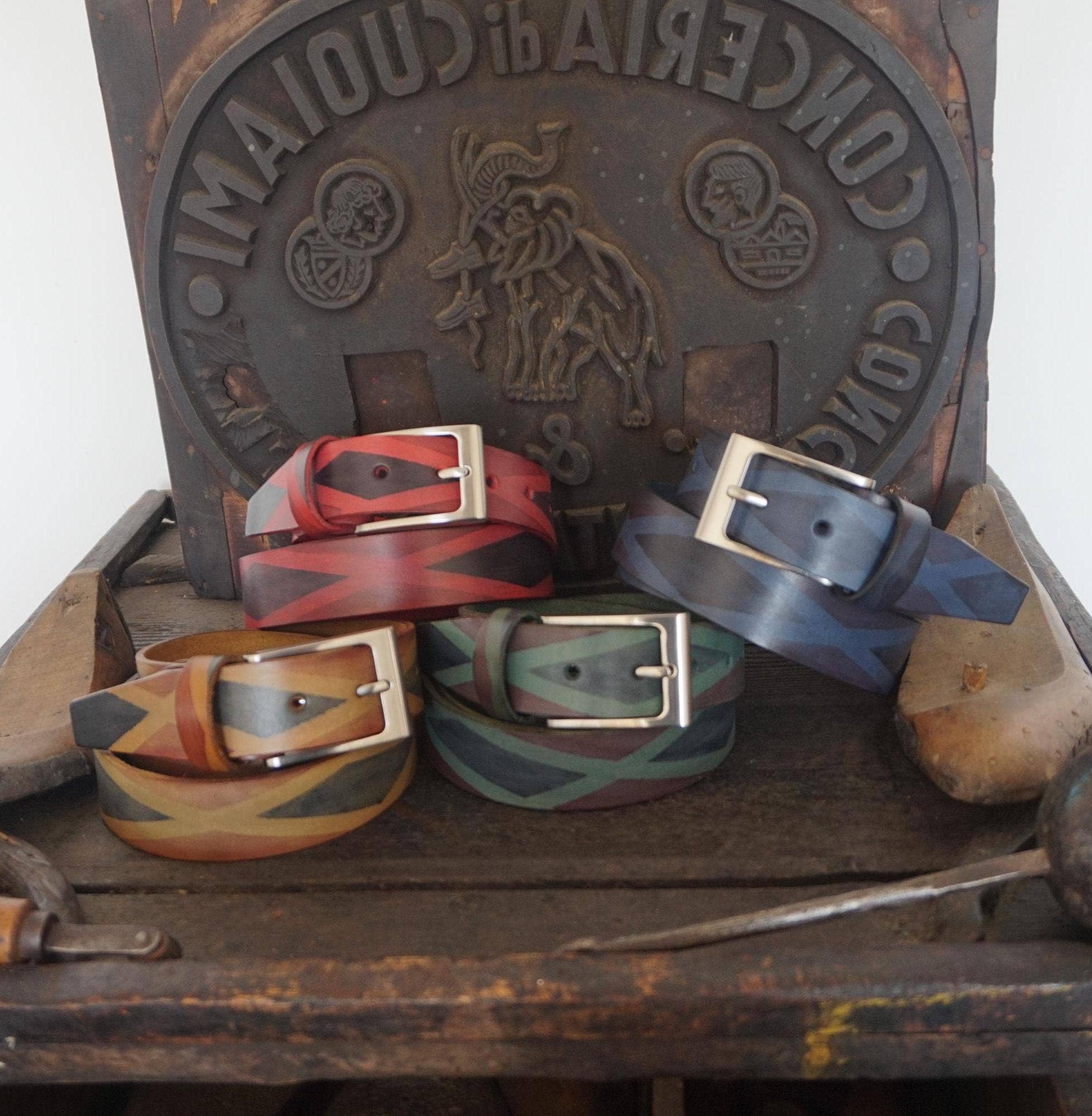 Mario Doni – Großhandel Gürtel – Damen – Handgefärbter Ledergürtel, Hergestellt aus Italienischem Leder #555