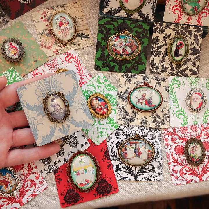 Asunder Bazaar - Wholesale Brooch - 20pc Vintage Christmas Brooches on Cards 16