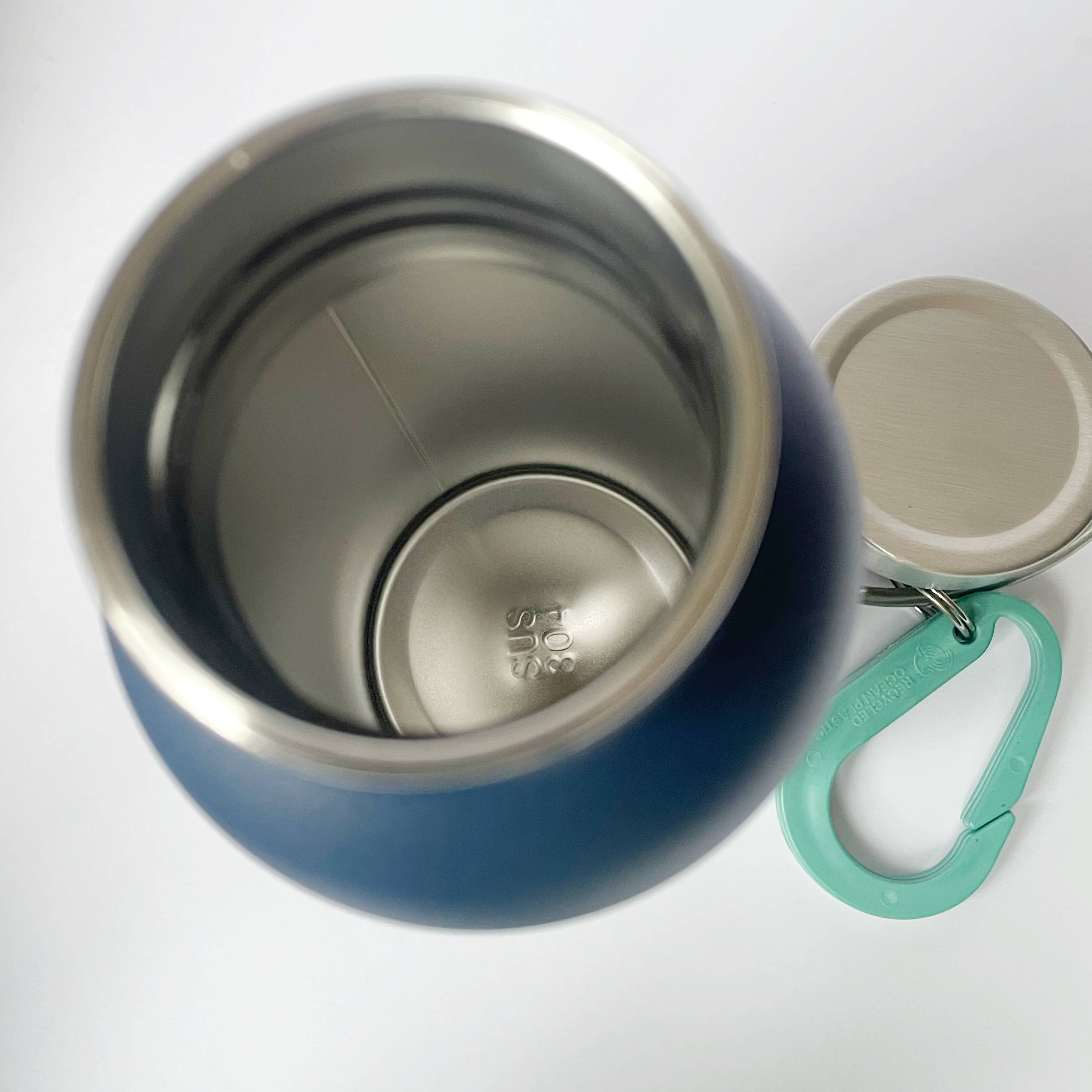 Ecotribo – wholesale Water bottle – Water bottle with Ocean Plastic carabiner7