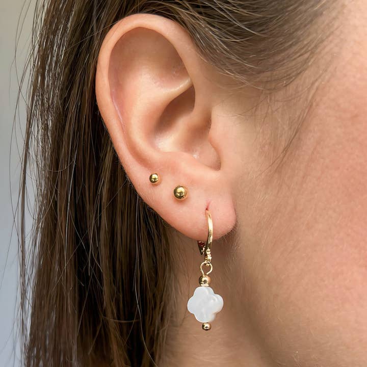 Delikate Hvid Kløver Øreringe, Halskæde Eller Armbånd for engroshandel hos Lacosta Jewelry Corp