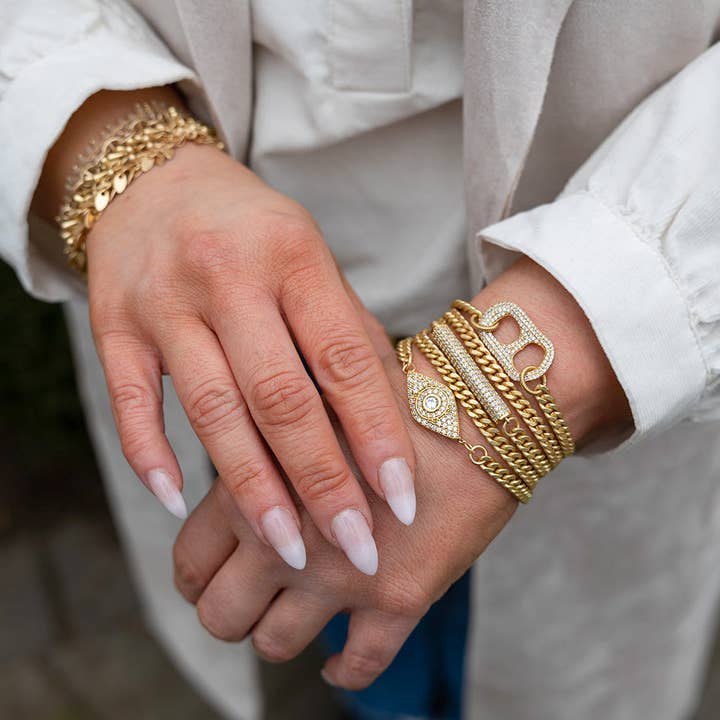Loni Paul Jewelry – Großhandel Glieder- & Kettenarmband – Doppelwandiges Pave Can Tab-Armband aus Mattgold
