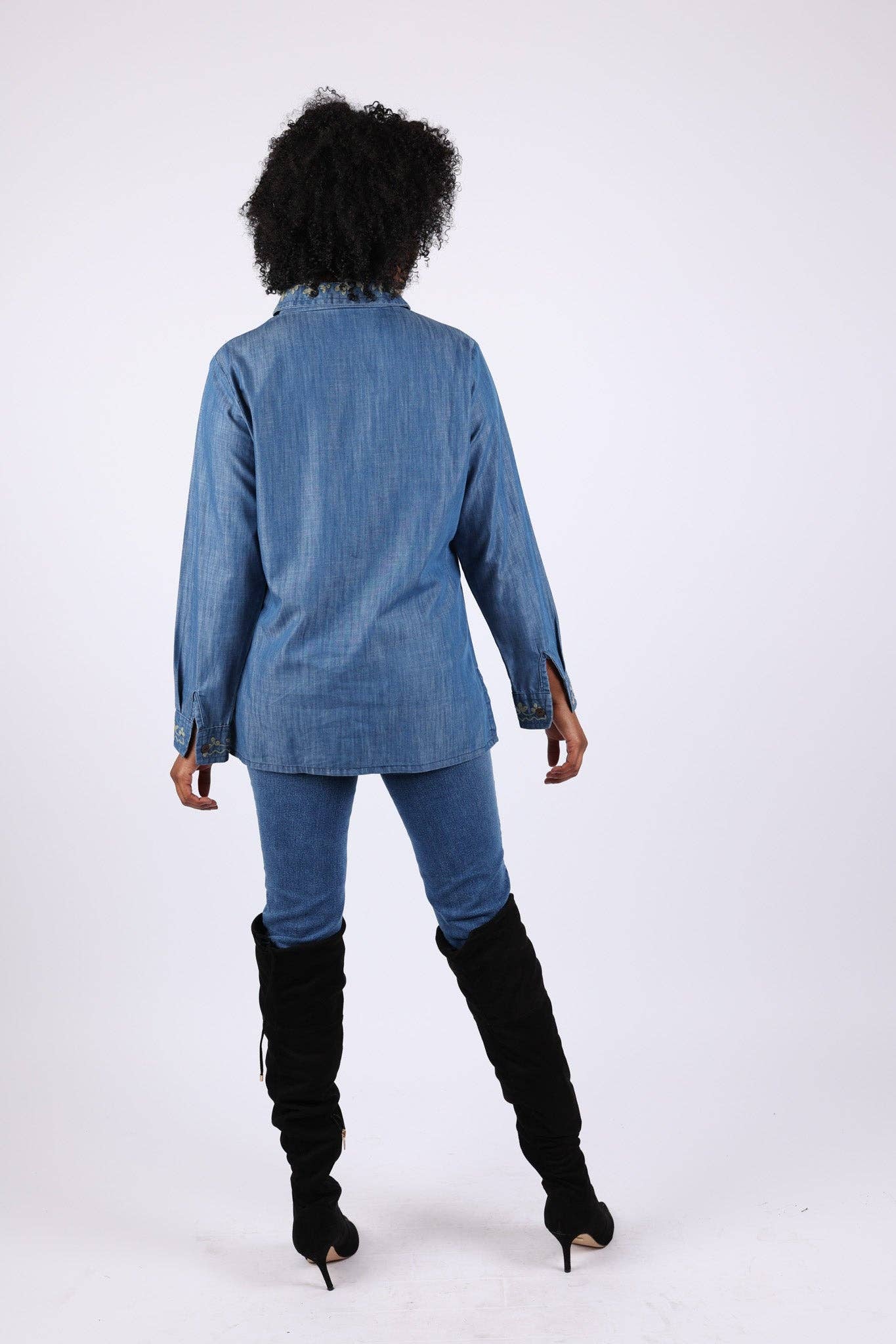 Sacred Threads - Vente Chemise à col boutonné – femme - Chemise en denim brodée bohème9