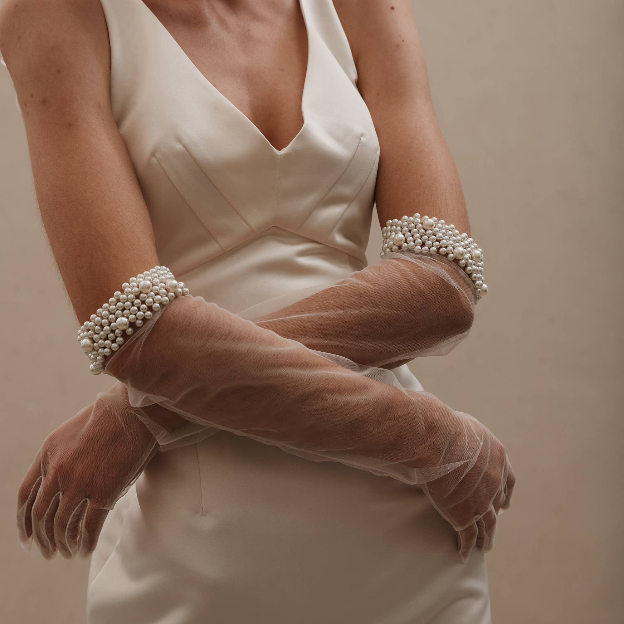 Heirloom Bridal Company - Wholesale Gloves – Women's - Pearl Cuff Gloves G0032