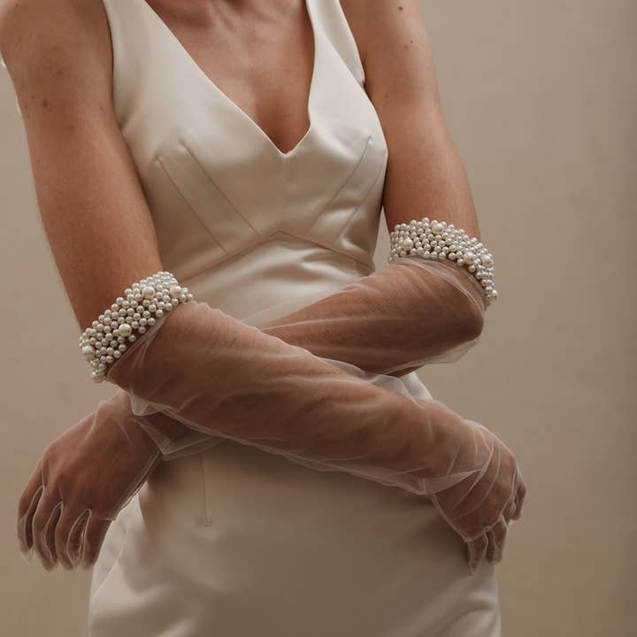 Heirloom Bridal Company - Wholesale Gloves – Women's - Pearl Cuff Gloves G0032