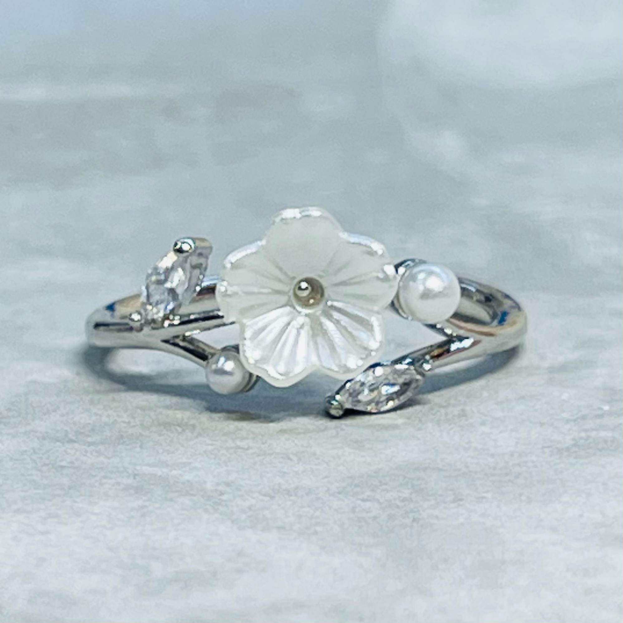 Loli - Wholesale Multi-Stone Ring - Minimal Daisy Adjustable Ring with Small Sparkling Stones8