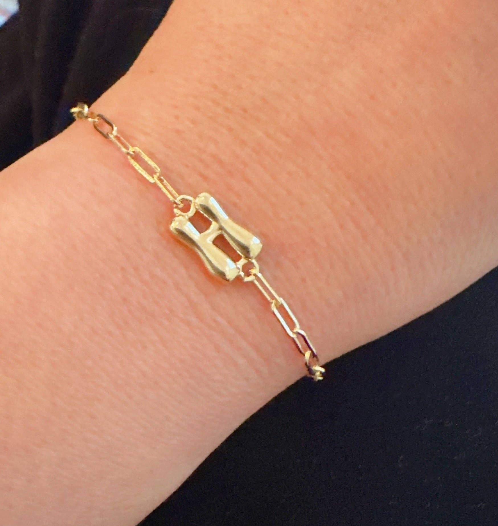 Ellison+Young - Wholesale Link & Chain Bracelet - Mini Balloon Initial Bracelet5