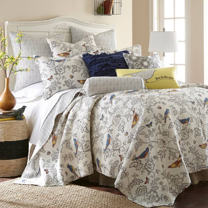 Grey Mockingbird Quilt Set for wholesale on Faire