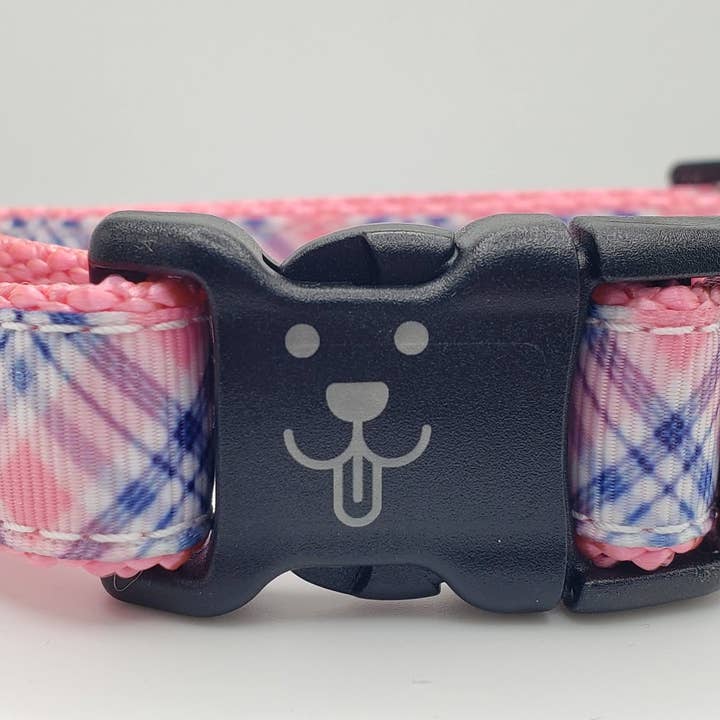 Col à carreaux rose et bleu marine de 3/4 po pour la vente par Scuttlebutt's Boutique