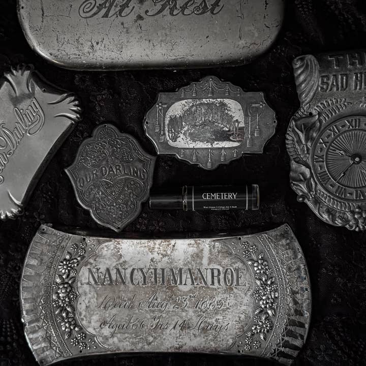 Seance - Wholesale Roll-on fragrance - Cemetery (dragon’s blood incense, earth)1