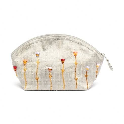 Pochette cosmétique, soie brute brodée à la main, gris argenté pour la vente par mekhada