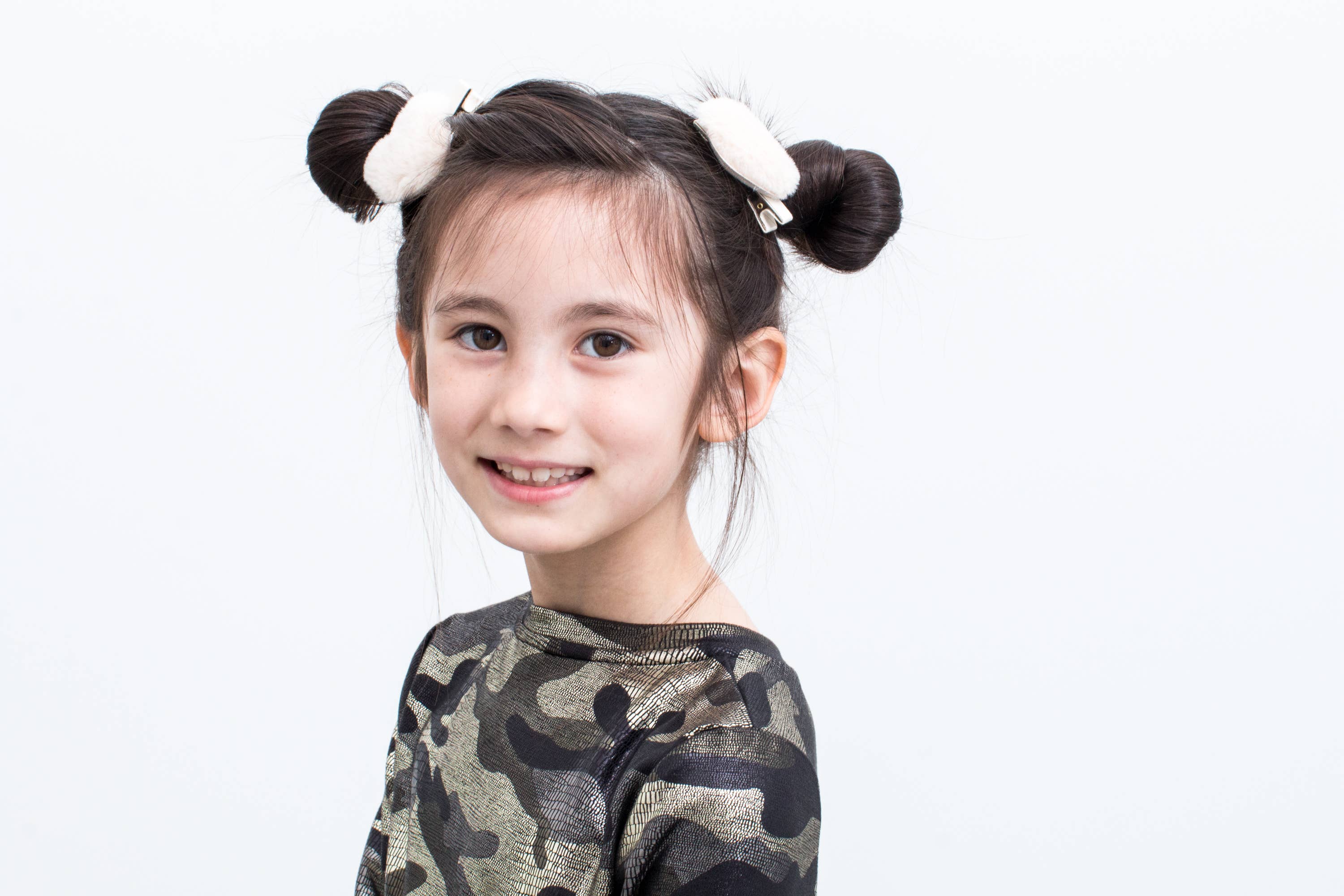 Pebble Naomi Hair Clip for wholesale on Faire1