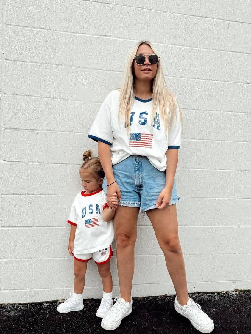At Noon - Wholesale Top en short set - Kinderen - [At Noon Original Design] Kinderen Vintage Print USA Ringer T-shirt en Shorts Set (8m-7j) - 3 Kleuren2