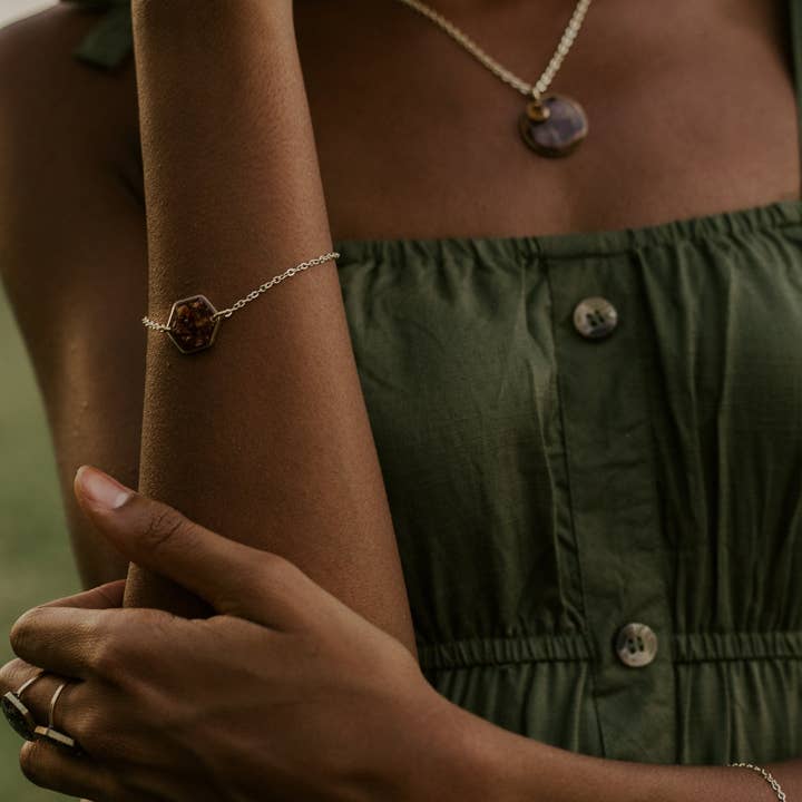 Blumenarmband für den Großhandel von Wild Poppy