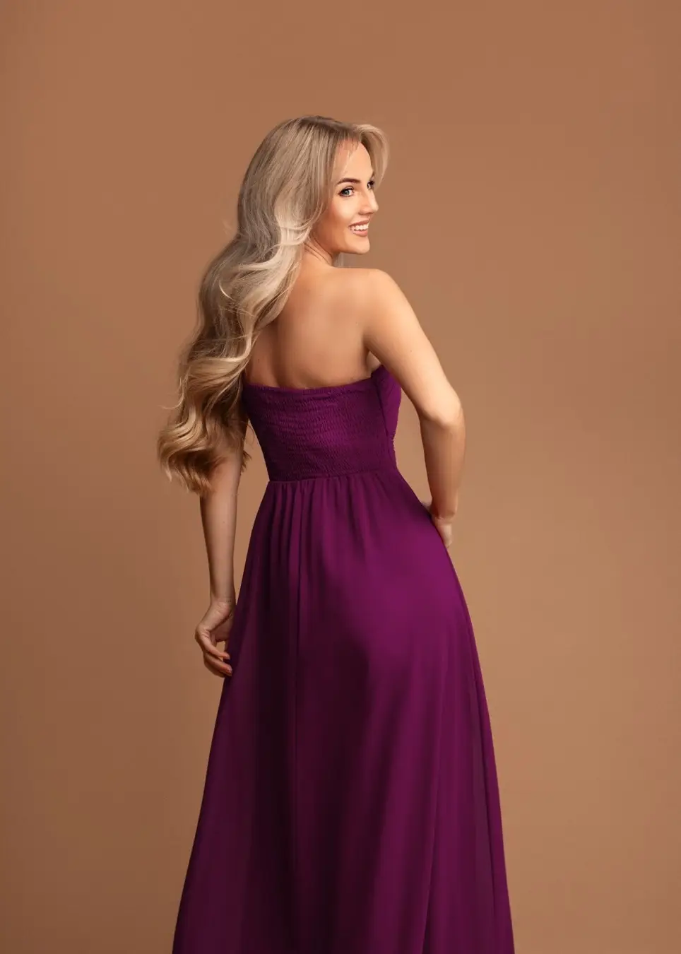 Eva & Lola - Epsilonn - Wholesale Gown - Women's - Long dress with slit at the thighs - R138616