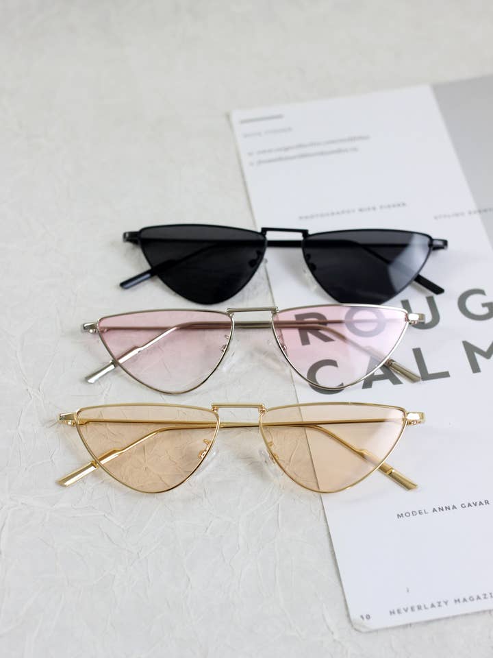 A2601JB66863-Lunettes de soleil œil de chat en métal minimalistes pour la vente par Esley Accessories