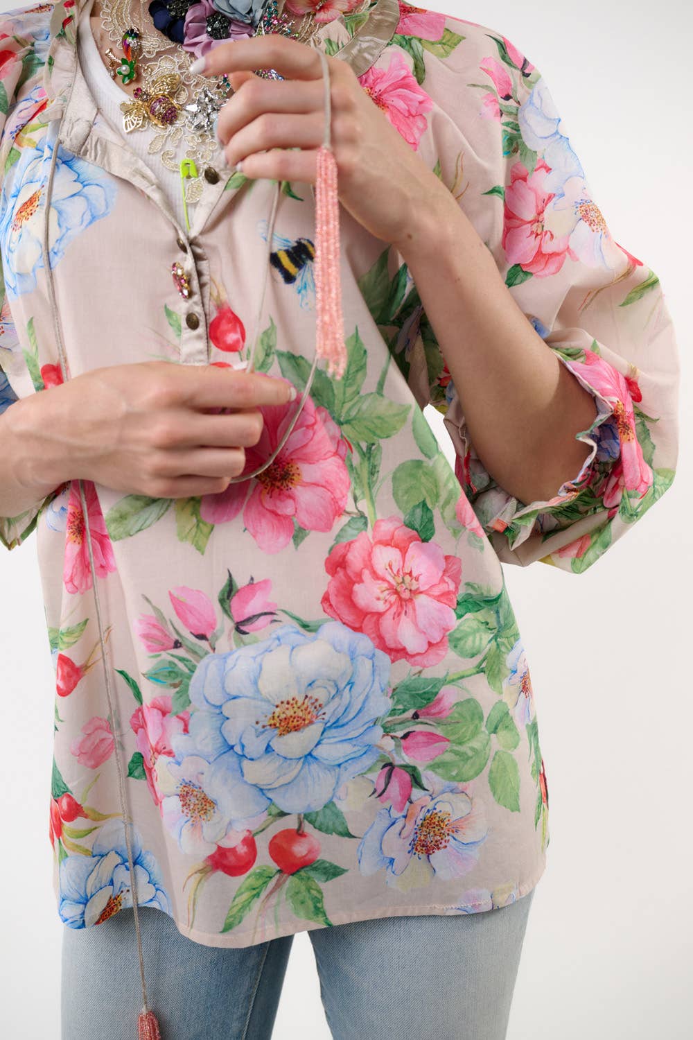 Elfenben Blomstret LA Ville Rose Bluse for engroshandel på Faire5