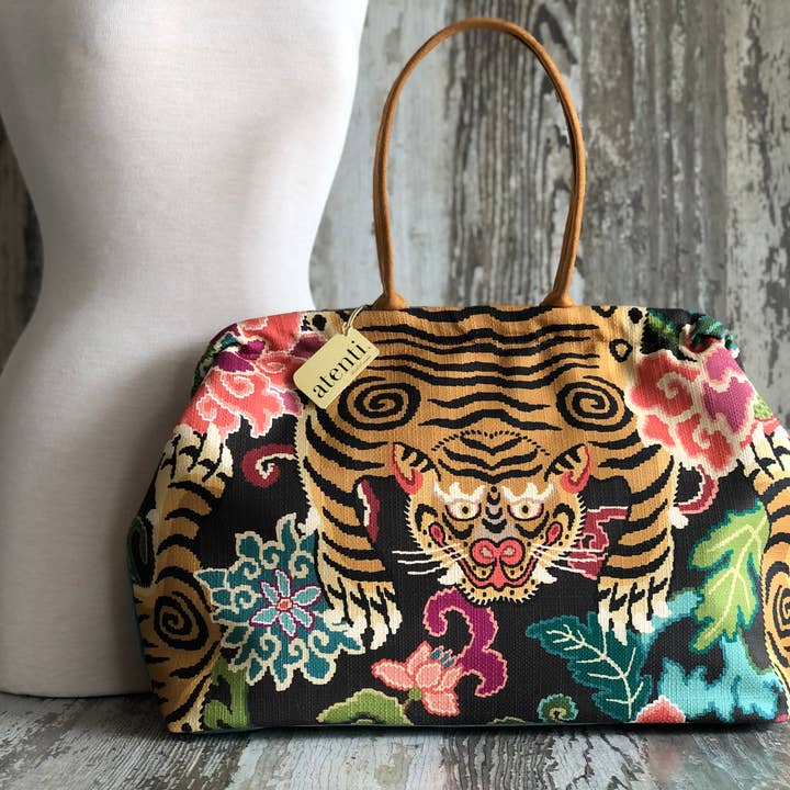 Atenti - Wholesale Tote Bag - Women's - Le Tigre Pioneer Modern Tapestry Doctor Bag w/ Metal Frame2