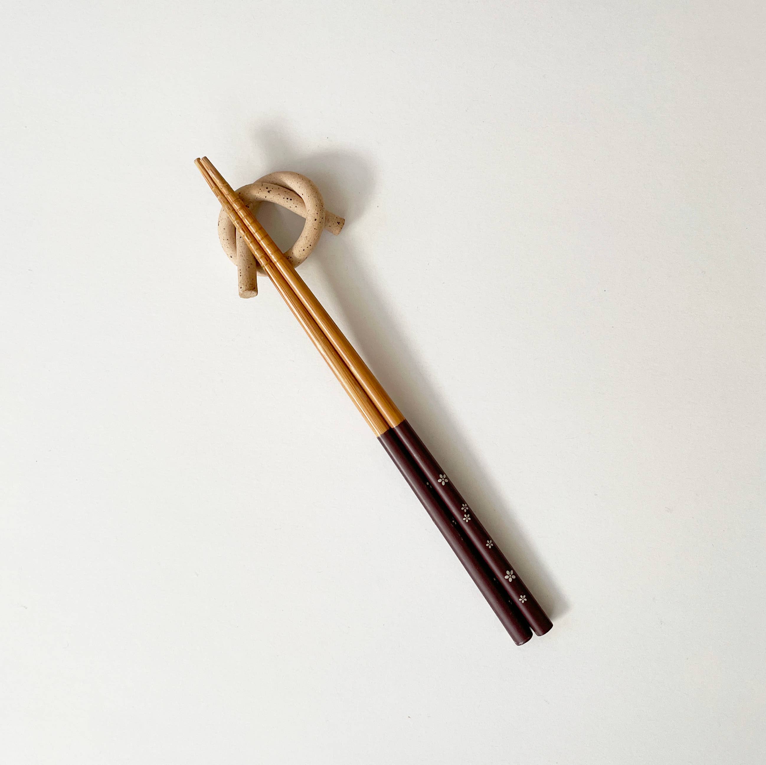 Sunday Studio - Wholesale Spoon Rest - Handmade Ceramic Knot Chopstick Rest3