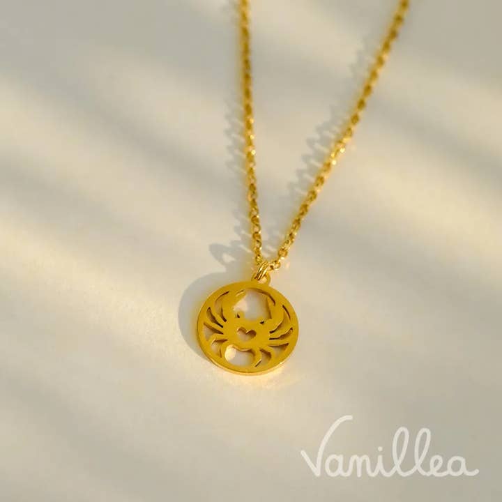 Collier crabe coeur doré en acier inoxydable bohochic pour la vente par Vanillea