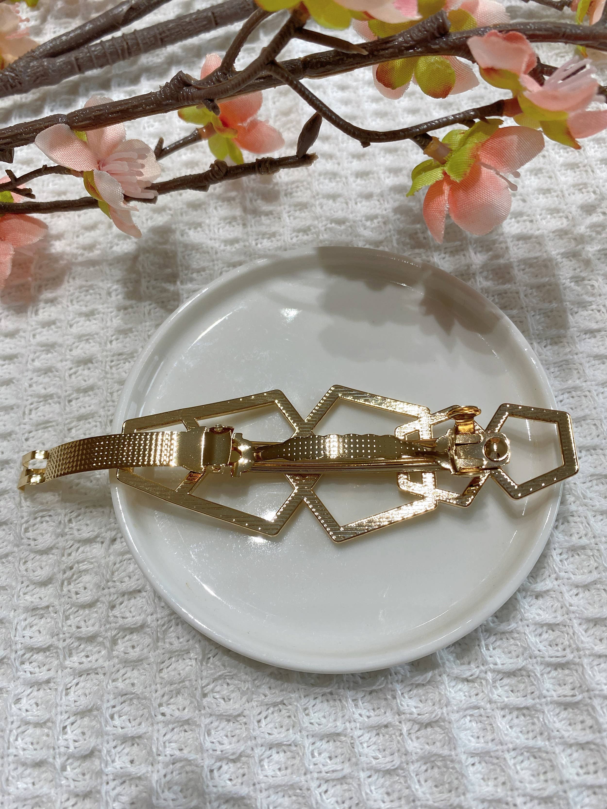 LadyJuneAccessories - Vendita all'ingrosso Fermaglio per capelli - Donna - Fermaglio geometrico dorato | Capelli spessi | Fermacapelli in ottone4