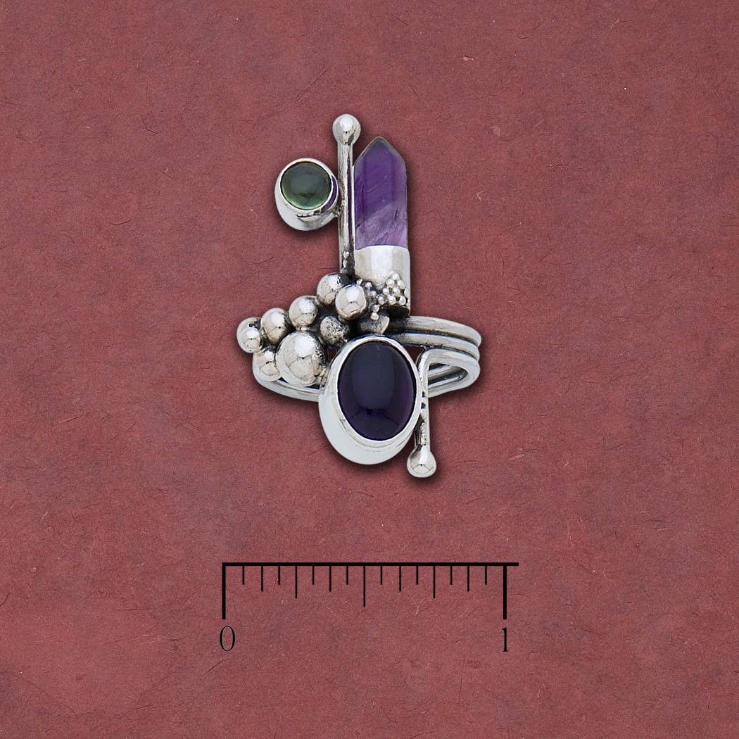 Tidepool – Großhandel Cocktail-/Statement-Ring – Amethyst-Kristallspitze, ovaler Amethyst- und Peridotring