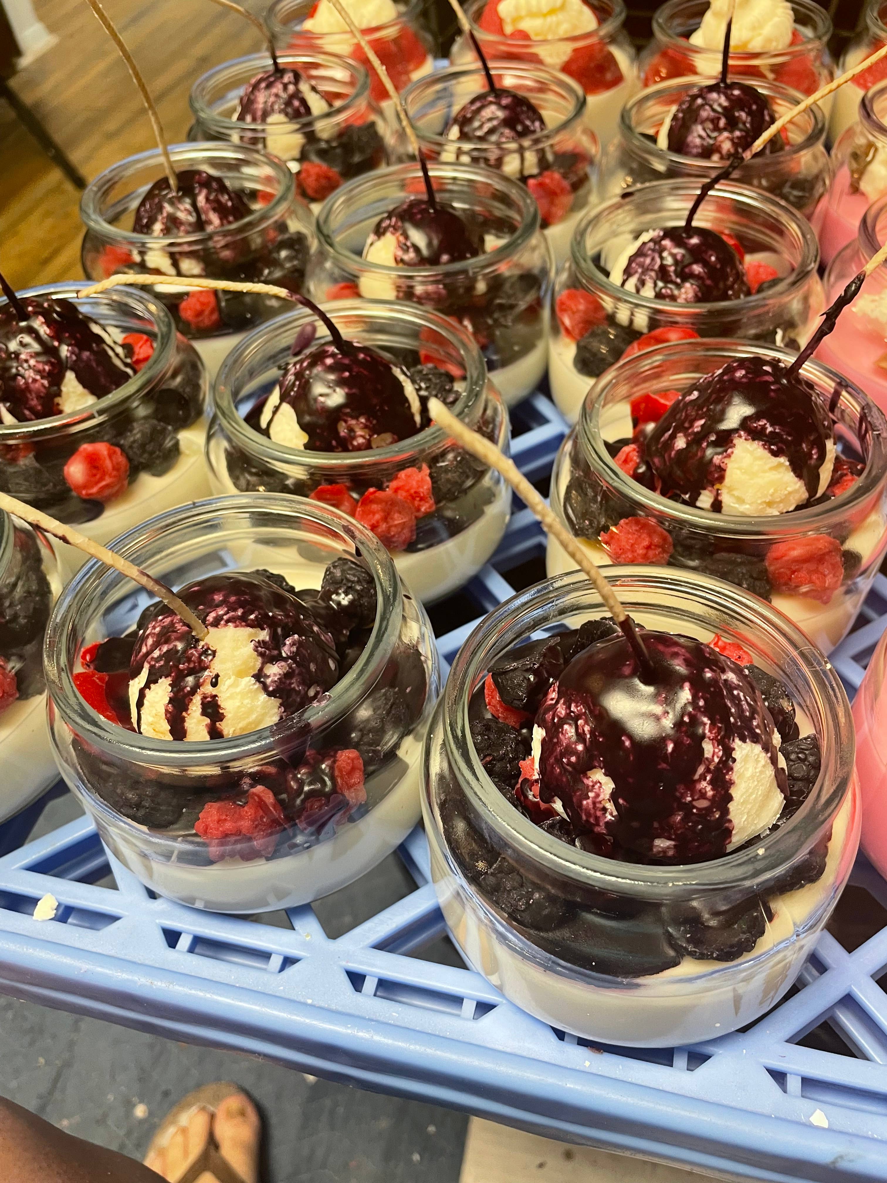 The Crafty Candle Shoppe - Wholesale Novelty Candle - Black Raspberry Vanilla Dessert Candle2