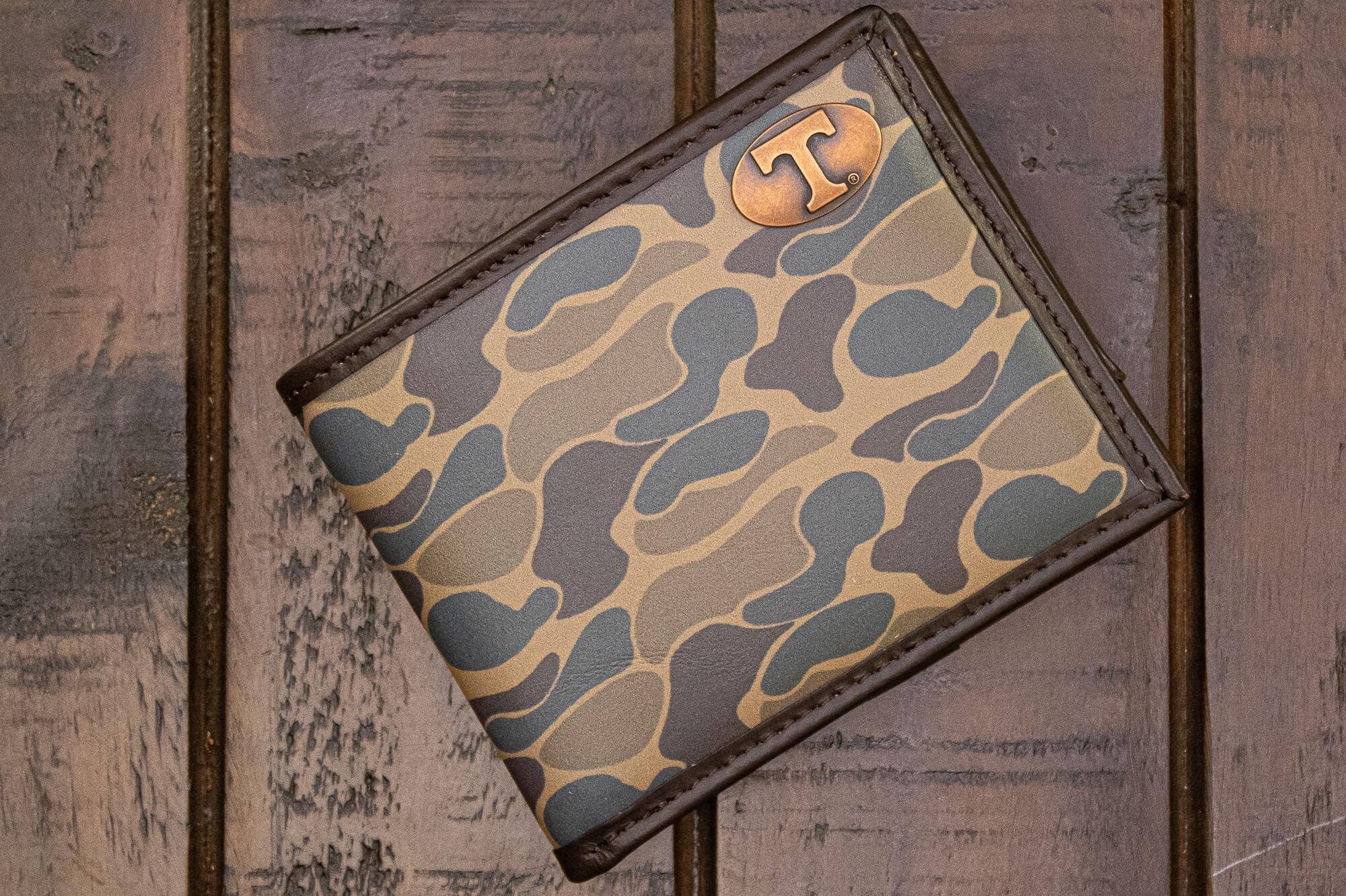 Zep-Pro - Wholesale Wallet - Men's - Tennessee Vols Men's Bifold Old School Camo Leather Wallet.7
