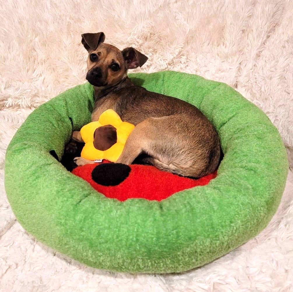 TONBO - Wholesale Pet Bed - Cat/Dog - TONBO Ladybug Pet Bed and Sunflower Toy1