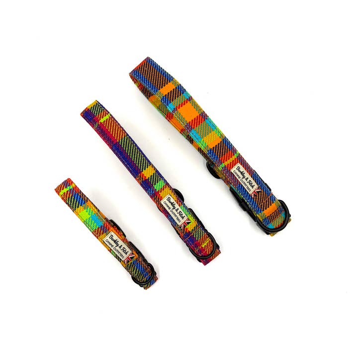 Collier pour chien en velours côtelé à carreaux Madras pour la vente par Barkley and Fetch