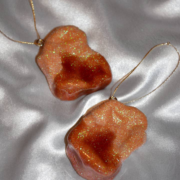 House of Savage – wholesale Prydnad – KYCKLINGNUGGET MED SÖTSUR SÅS DEKORATION1