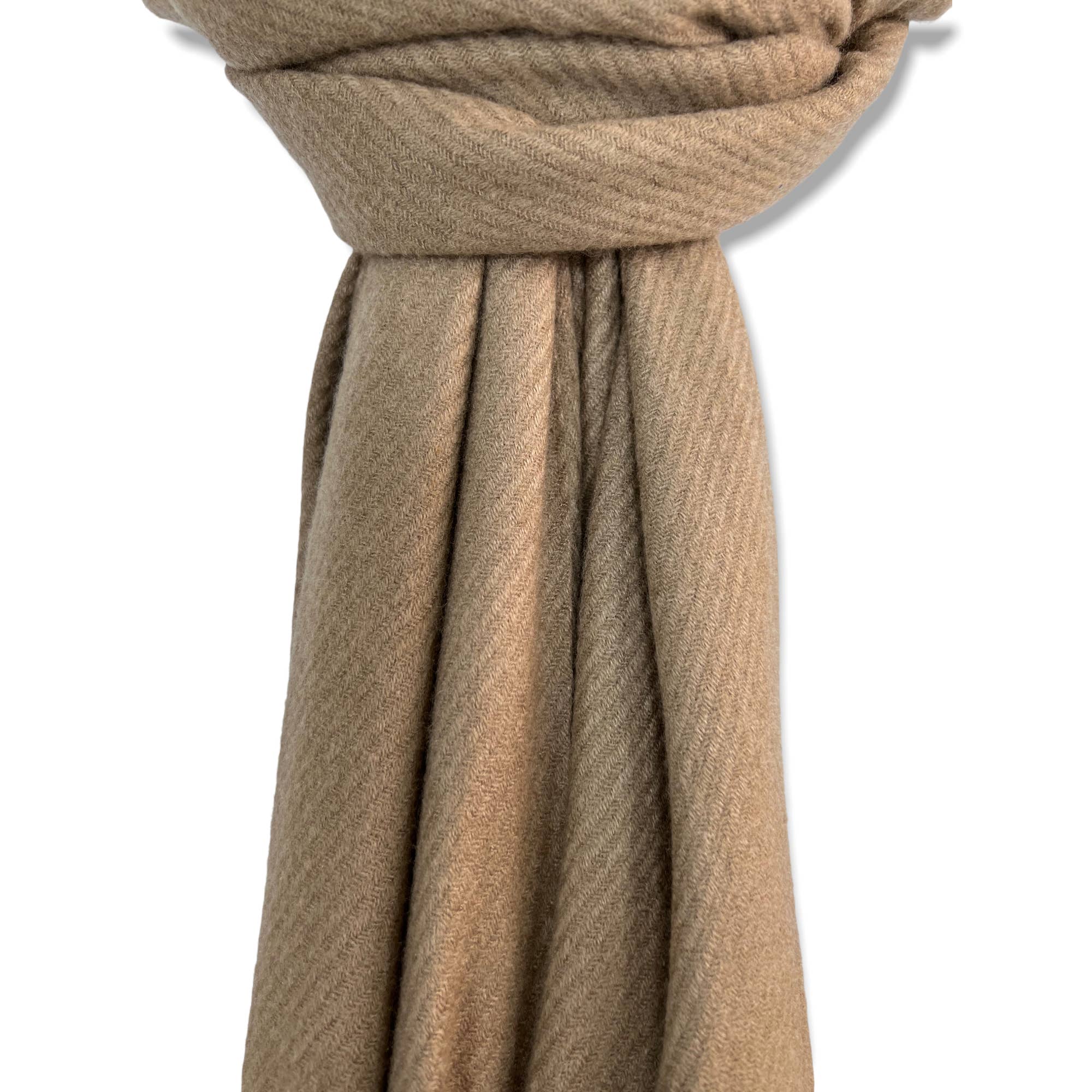 London Scarves – wholesale Scarf – Women's – Plain cashmere mix ribbed winter scarf with tassel25