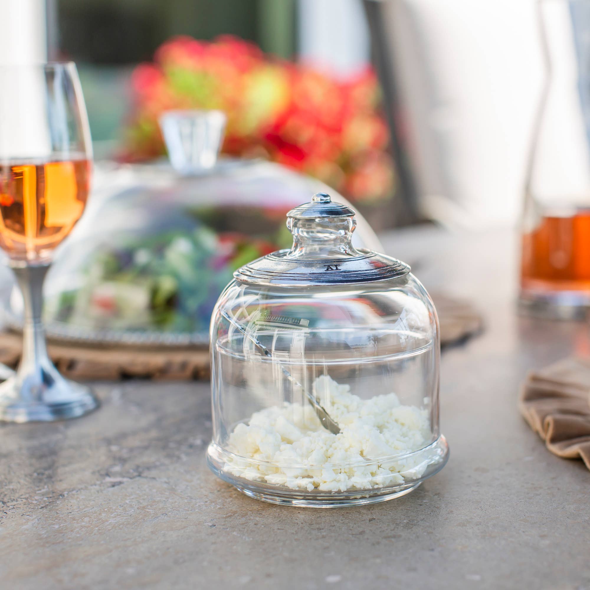 Arte Italica & Crown Linen Designs - Wholesale Serve Bowl - Serving Dish with Cloche1