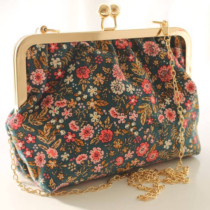 Sabrina Trefle - Wholesale Messenger Bag - Women's - Emma retro bag in green velvet0