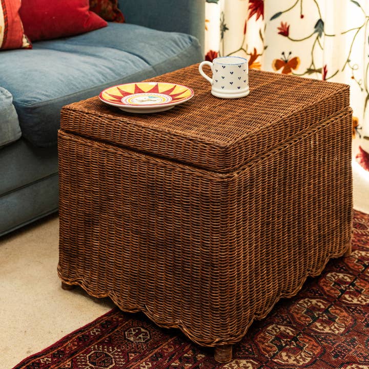 Hastshilp - Wholesale Ottoman - Nina Rattan Scalloped Ottoman3