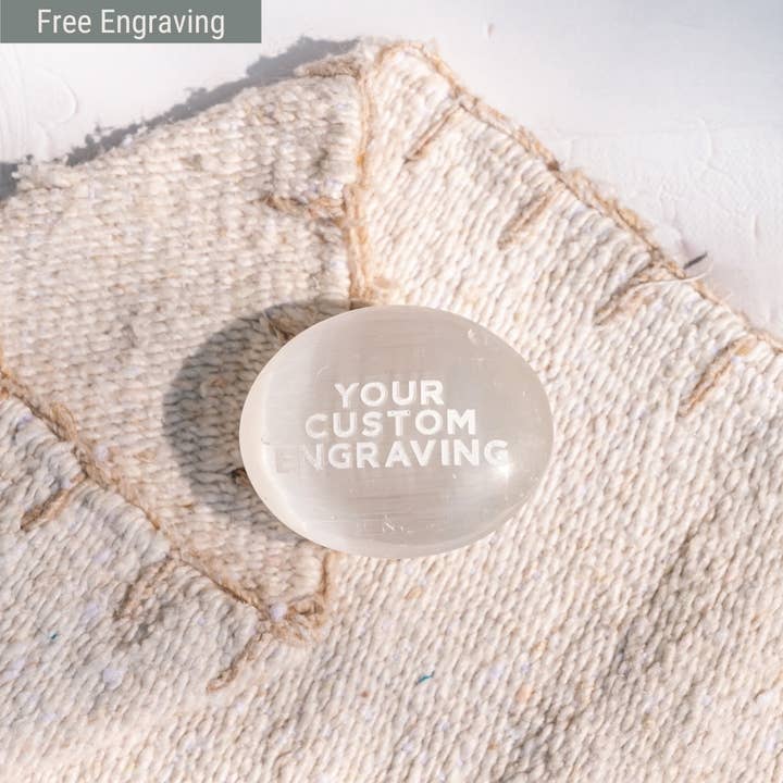 Selenite Round - MÅSTE INKLUDERA GRAVYR & FONT för wholesale av The Urban + The Mystic